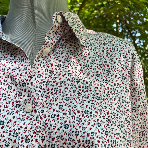 Brand New CHAPS no iron XXL Women’s Floral button up top in perfect condition - Picture 1 of 9